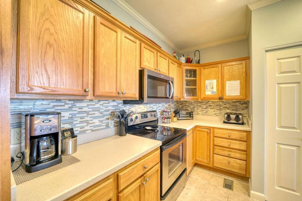 Bucket List Views Sugar Mountain Private Condo - 2Bed, 2Bath, Sleeps 6, Panoramic Views Of Mountains From Large Deck, Short Drive To Shopping, Restaurants, Cafes & Banner Elk Town Екстер'єр фото