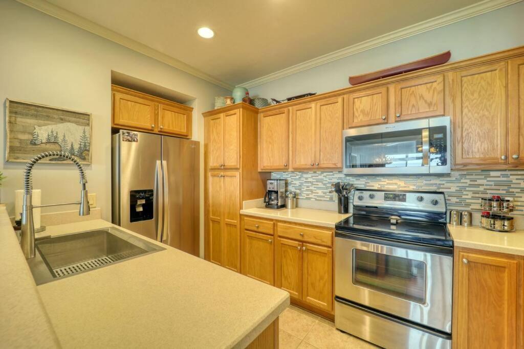 Bucket List Views Sugar Mountain Private Condo - 2Bed, 2Bath, Sleeps 6, Panoramic Views Of Mountains From Large Deck, Short Drive To Shopping, Restaurants, Cafes & Banner Elk Town Екстер'єр фото