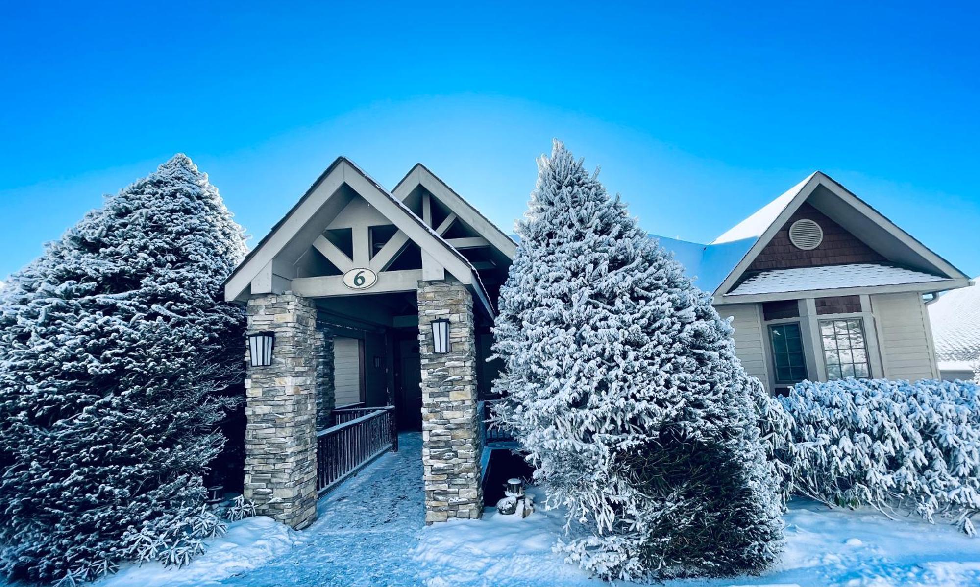 Bucket List Views Sugar Mountain Private Condo - 2Bed, 2Bath, Sleeps 6, Panoramic Views Of Mountains From Large Deck, Short Drive To Shopping, Restaurants, Cafes & Banner Elk Town Екстер'єр фото